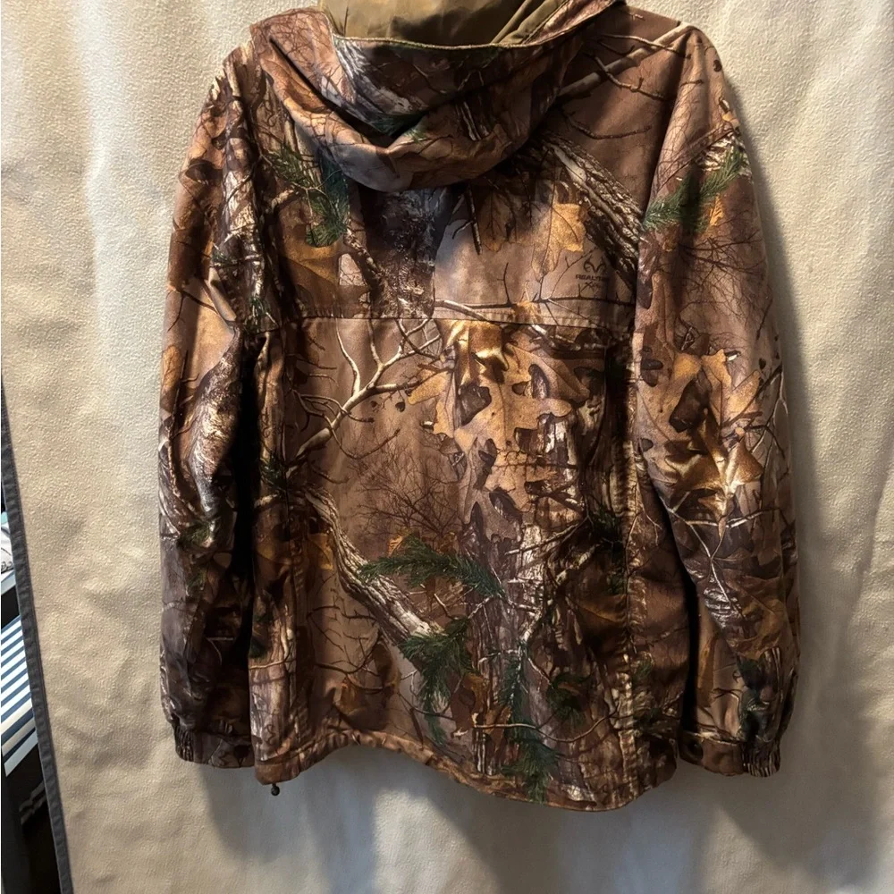Realtree Camouflage Outdoor Jacket - Picture 2 of 3